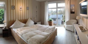 Ferienwohnung mit Stellplatz mitten im Grünen, Kiel